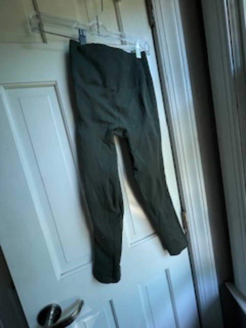 Lululemon Compression Capri - Picture 2 of 4